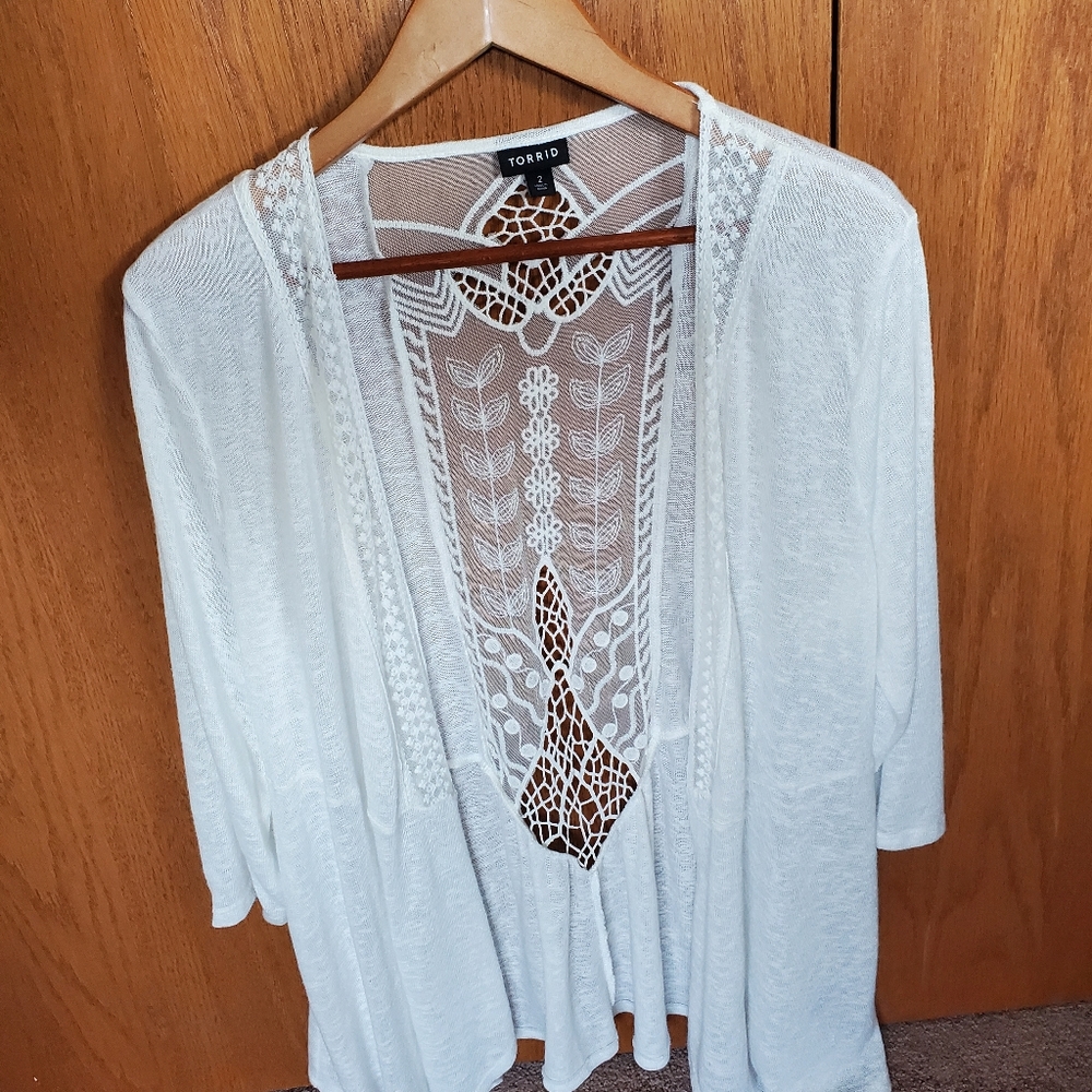 Torrid Size 2 Kimono